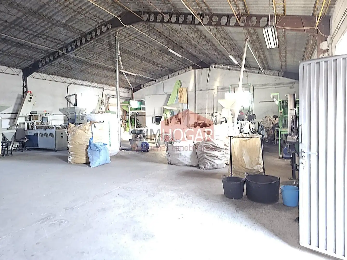 Industrial buildings for sale in Machacón