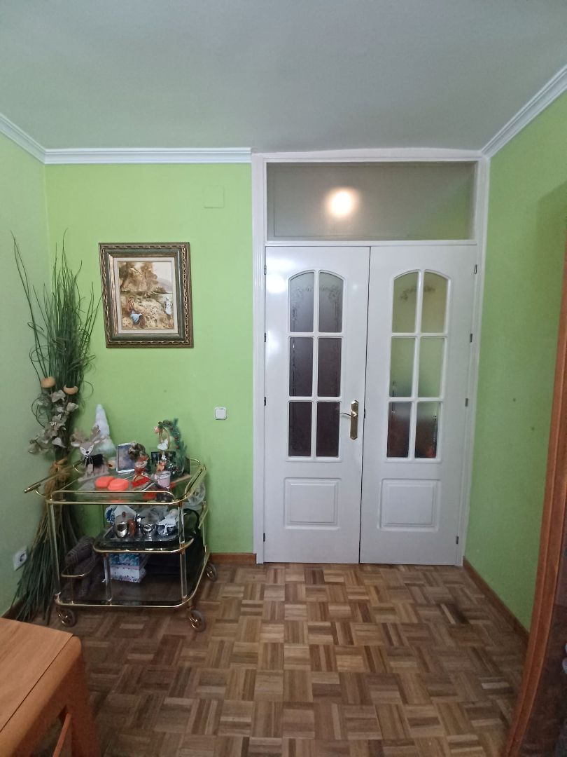Flat for sale in  Sevilla Capital  with Air Conditioner and Storage room