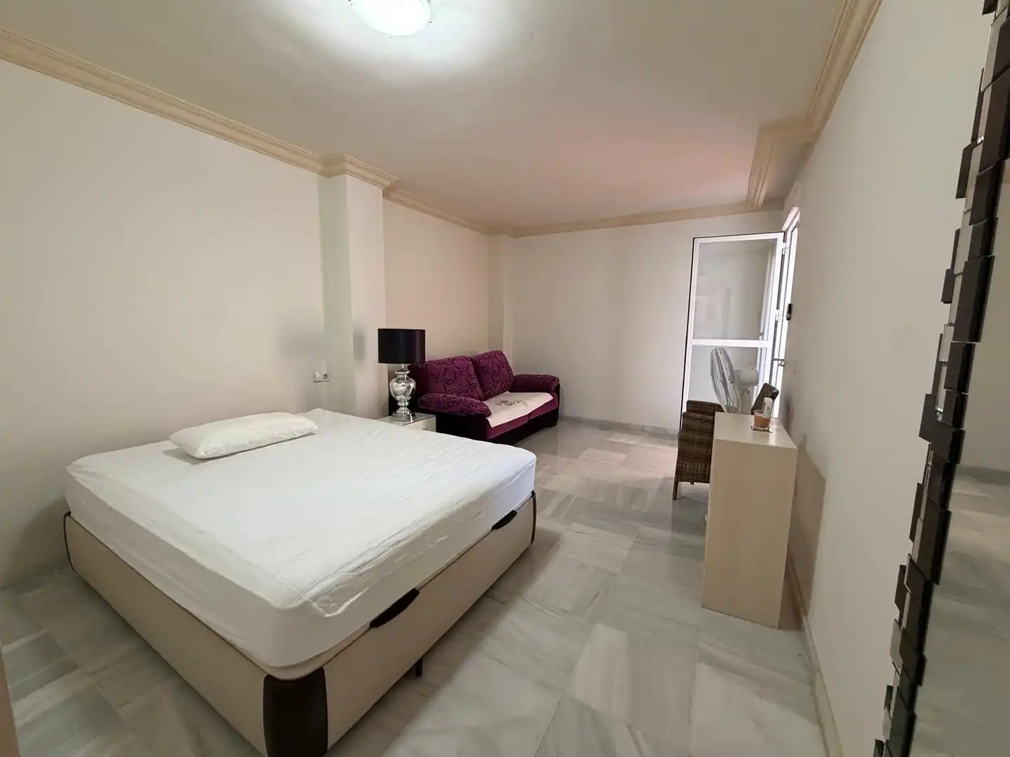Schlafzimmer von Wohnungen zur Miete in Marbella mit Privatgarten und Gemeinschaftspool