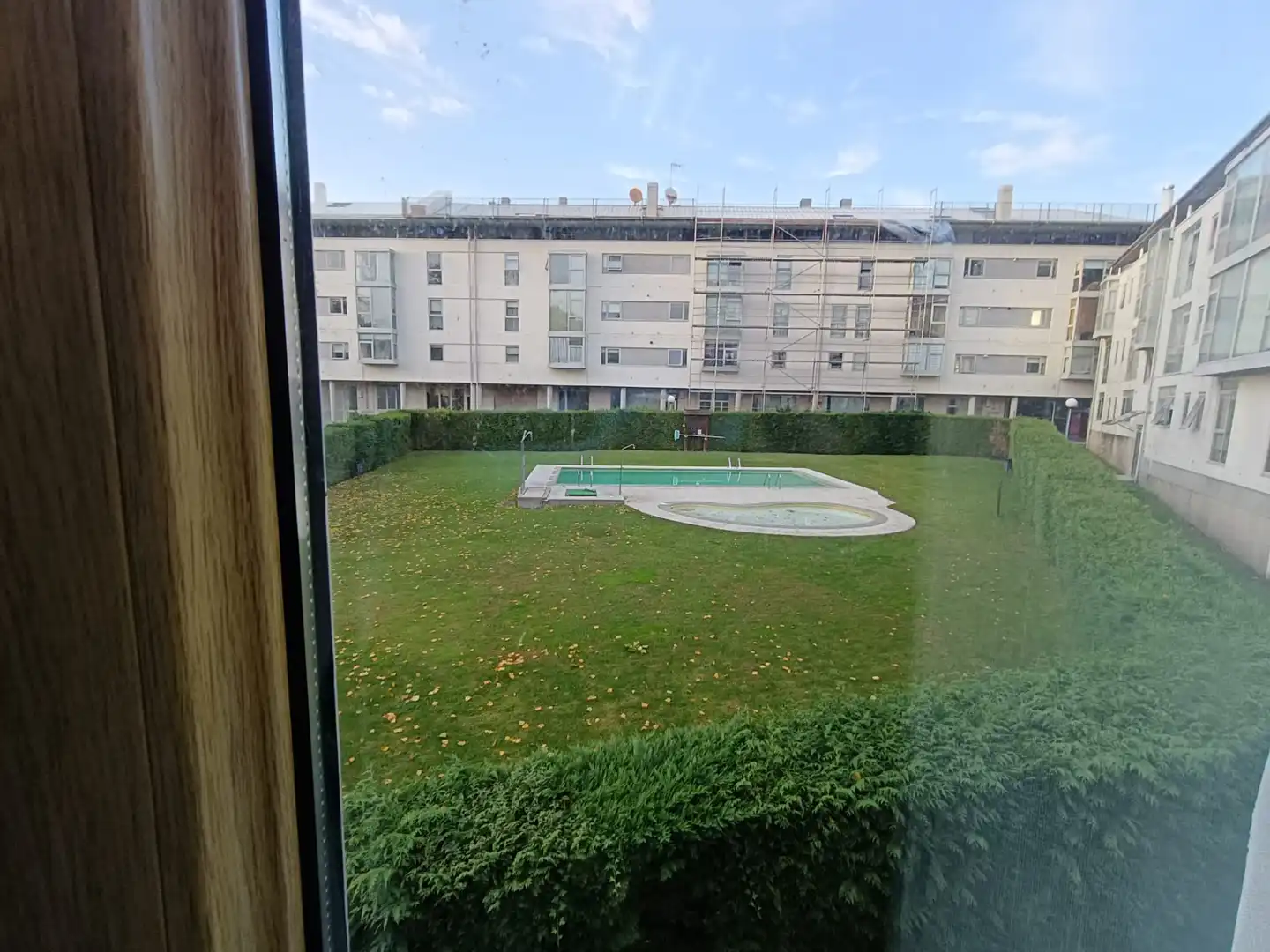 Schwimmbecken von Wohnung zum Verkauf in Brión mit Heizung, Terrasse und Abstellraum