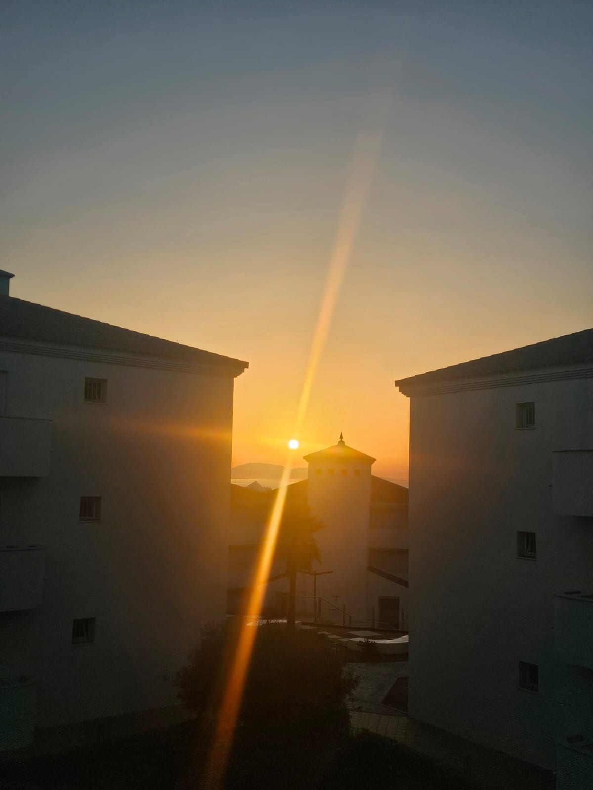 Vista exterior de Planta baixa de lloguer en Manilva amb Aire condicionat, Terrassa i Piscina comunitària