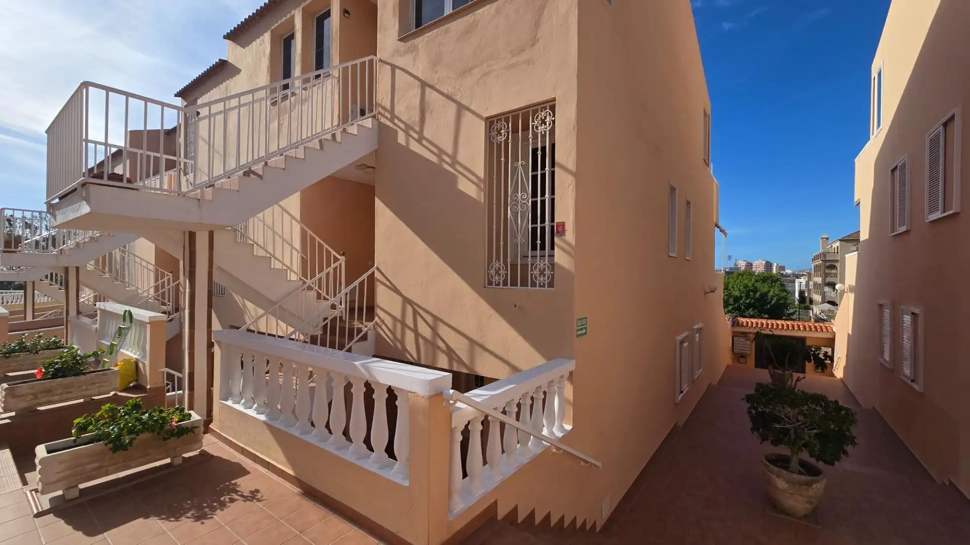 Vista exterior de Apartament en venda en Arona amb Terrassa