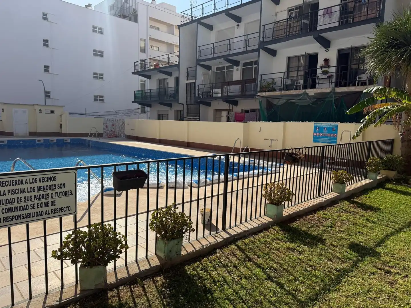 Schwimmbecken von Geschaftsraum zum Verkauf in Centro