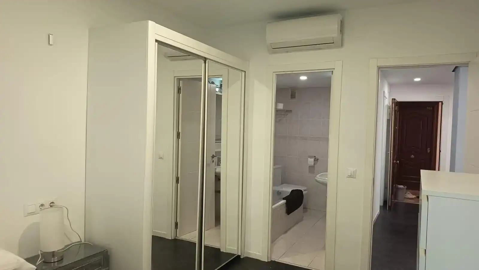 Badezimmer von Wohnung zur Miete in Torremolinos mit Klimaanlage, Privatgarten und Abstellraum