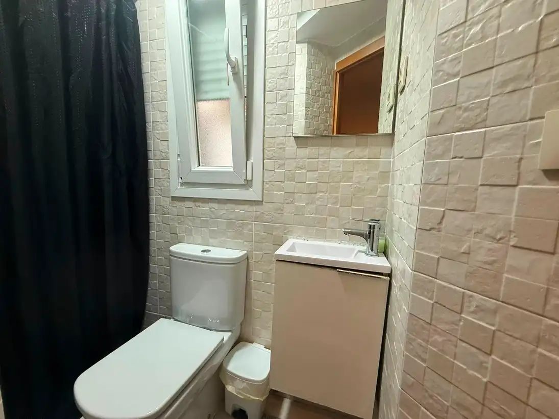 Baño de Piso en venta en Madrid con Aire acondicionado, Calefacción y Amueblado