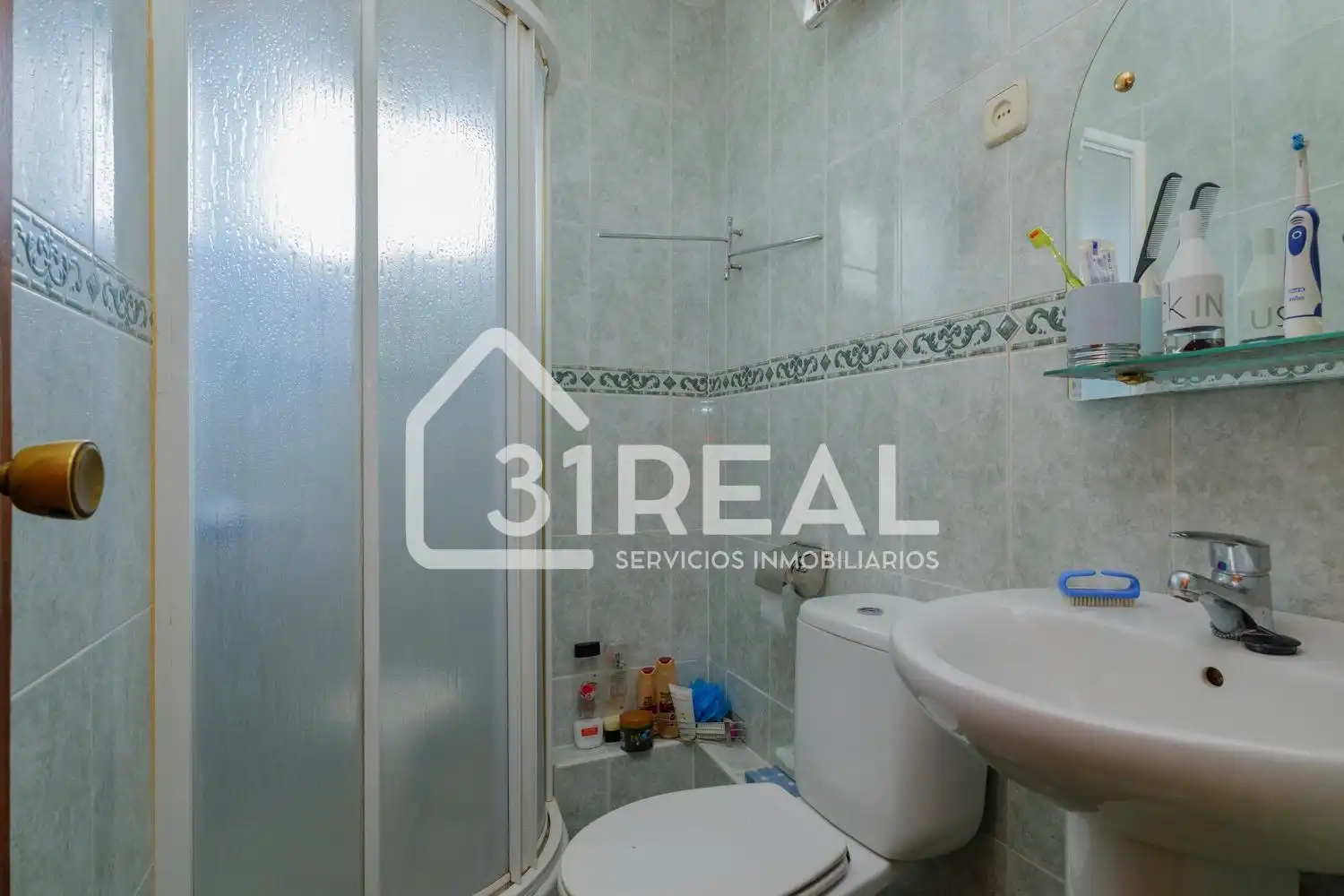 Bathroom of Flat for sale in Madrid  with Air Conditioner, Heating and Parquet flooring