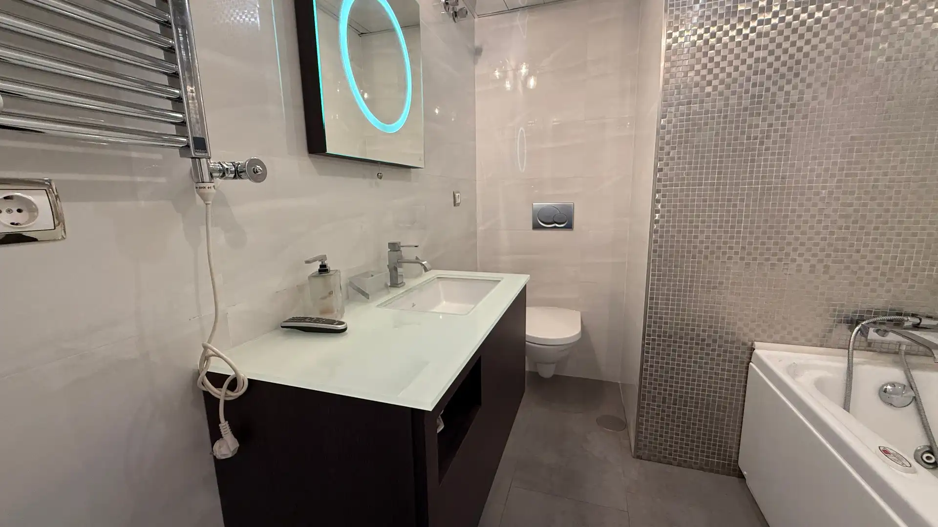 Baño de Piso en venta en Albacete con Aire acondicionado, Calefacción y Jardín privado
