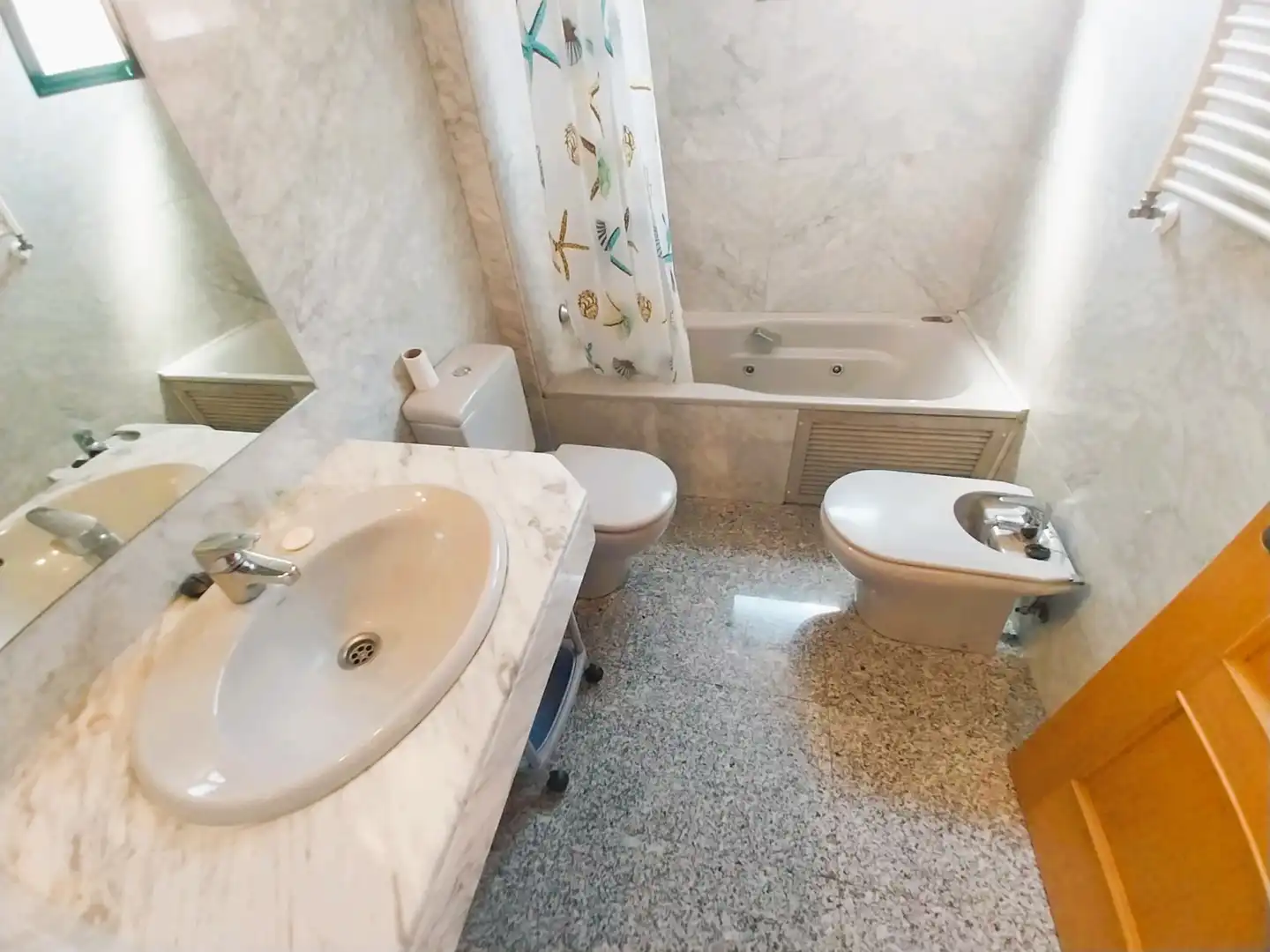 Badezimmer von Wohnung zur Miete in Madrid mit Klimaanlage, Heizung und Parkett