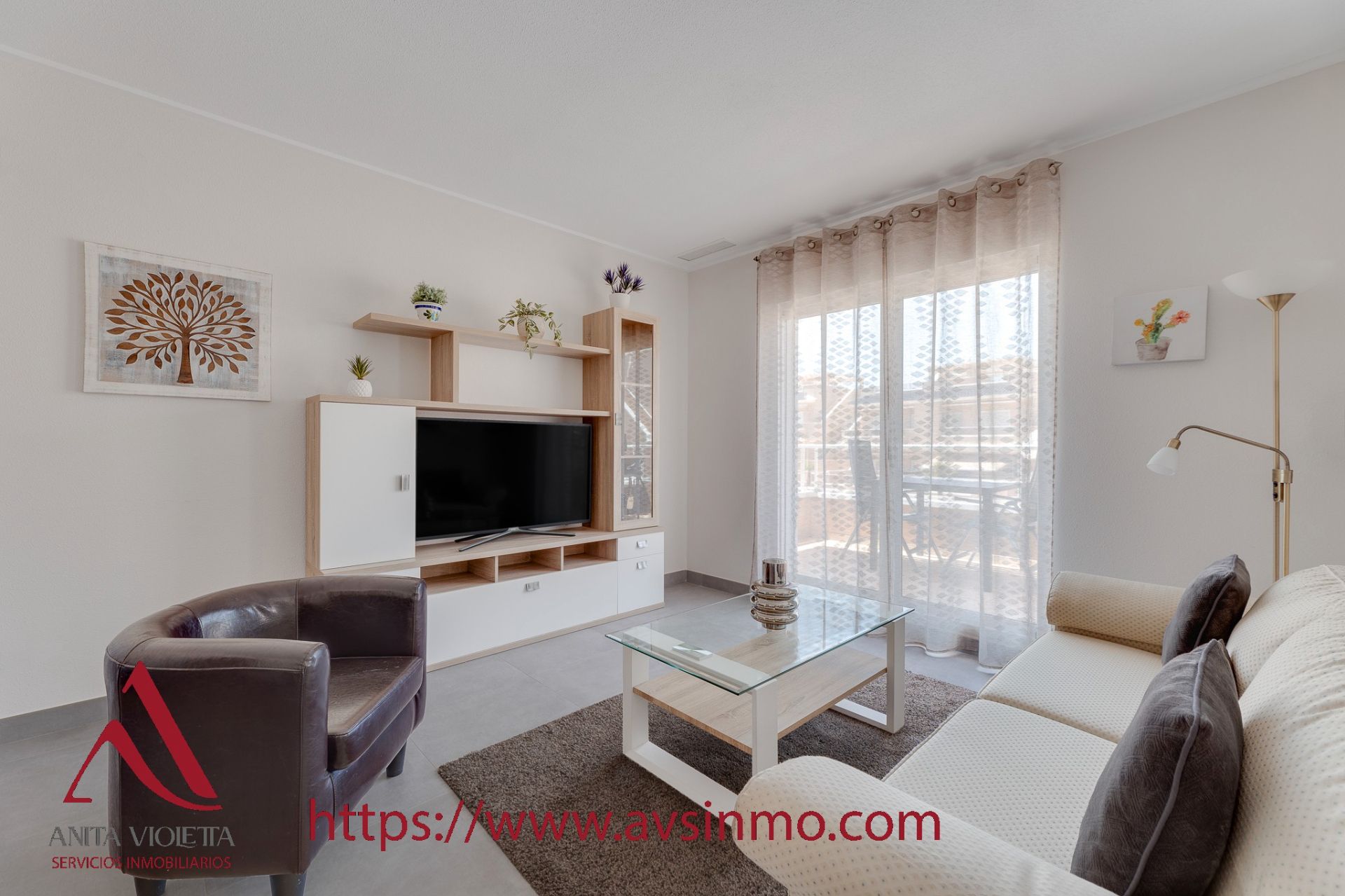 Sala d'estar de Casa o xalet de lloguer en Torrevieja amb Aire condicionat, Terrassa i Moblat