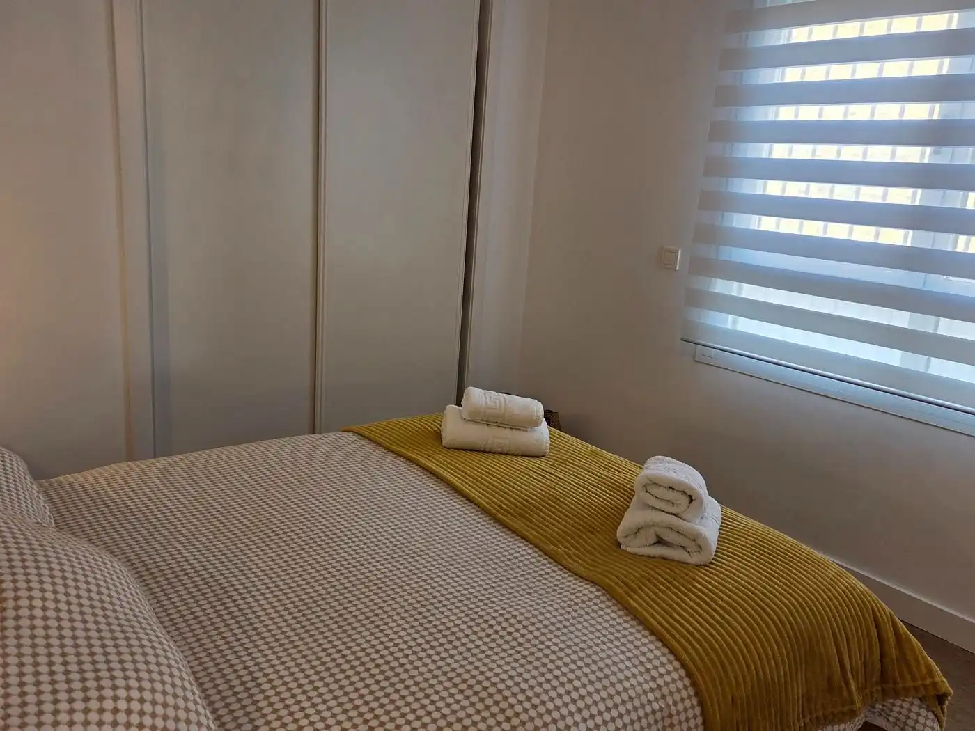 Dormitori de Apartament de lloguer en Torrox amb Aire condicionat, Calefacció i Terrassa