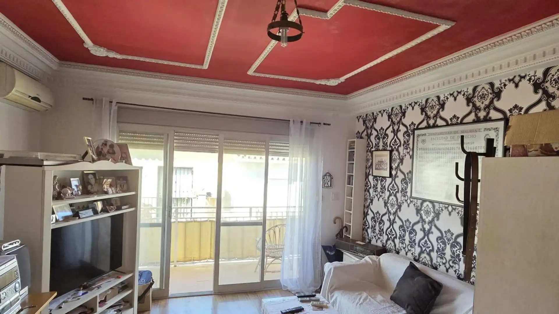 Living room of Study for sale in Vélez-Málaga  with Air Conditioner, Furnished and Balcony