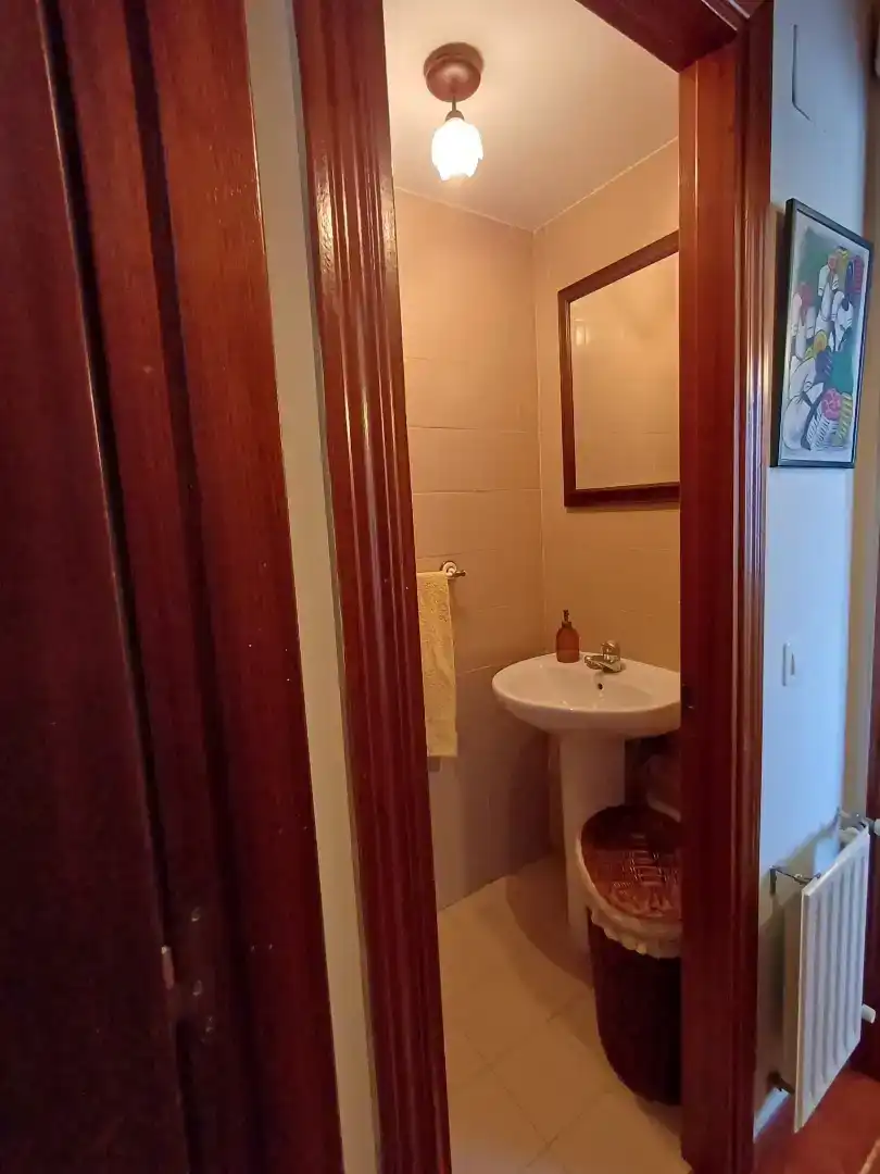 Bany de Casa adosada en venda en Valdés - Luarca amb Parquet, Forn i Rentadora