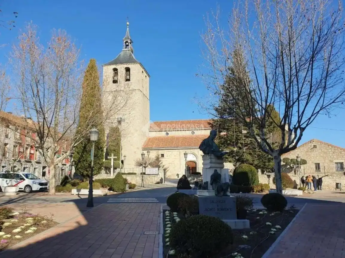 Vista exterior de Pis en venda en Galapagar amb Calefacció, Terrassa i Traster