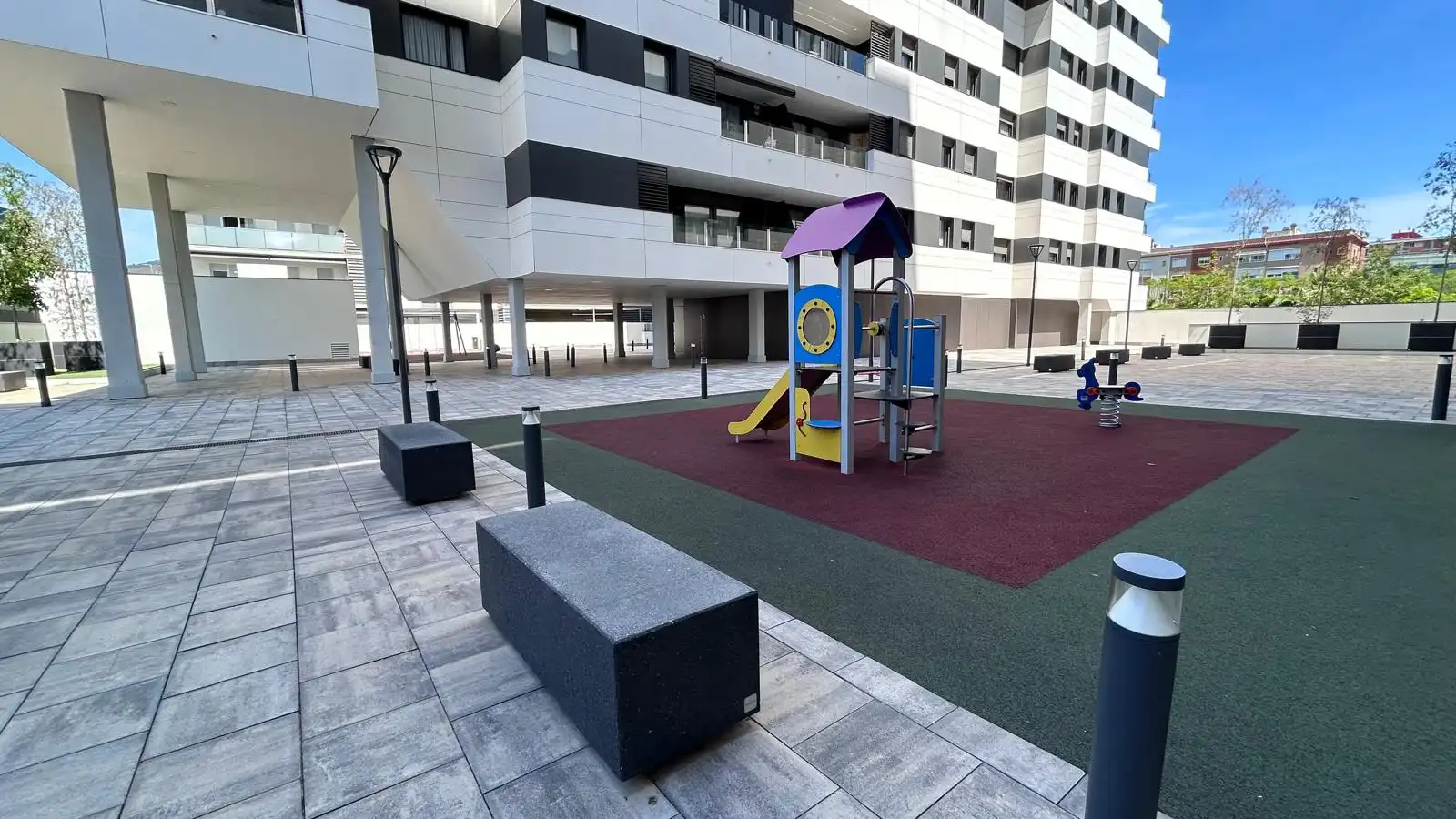 Terrassa de Pis en venda en Cornellà de Llobregat amb Traster i Piscina