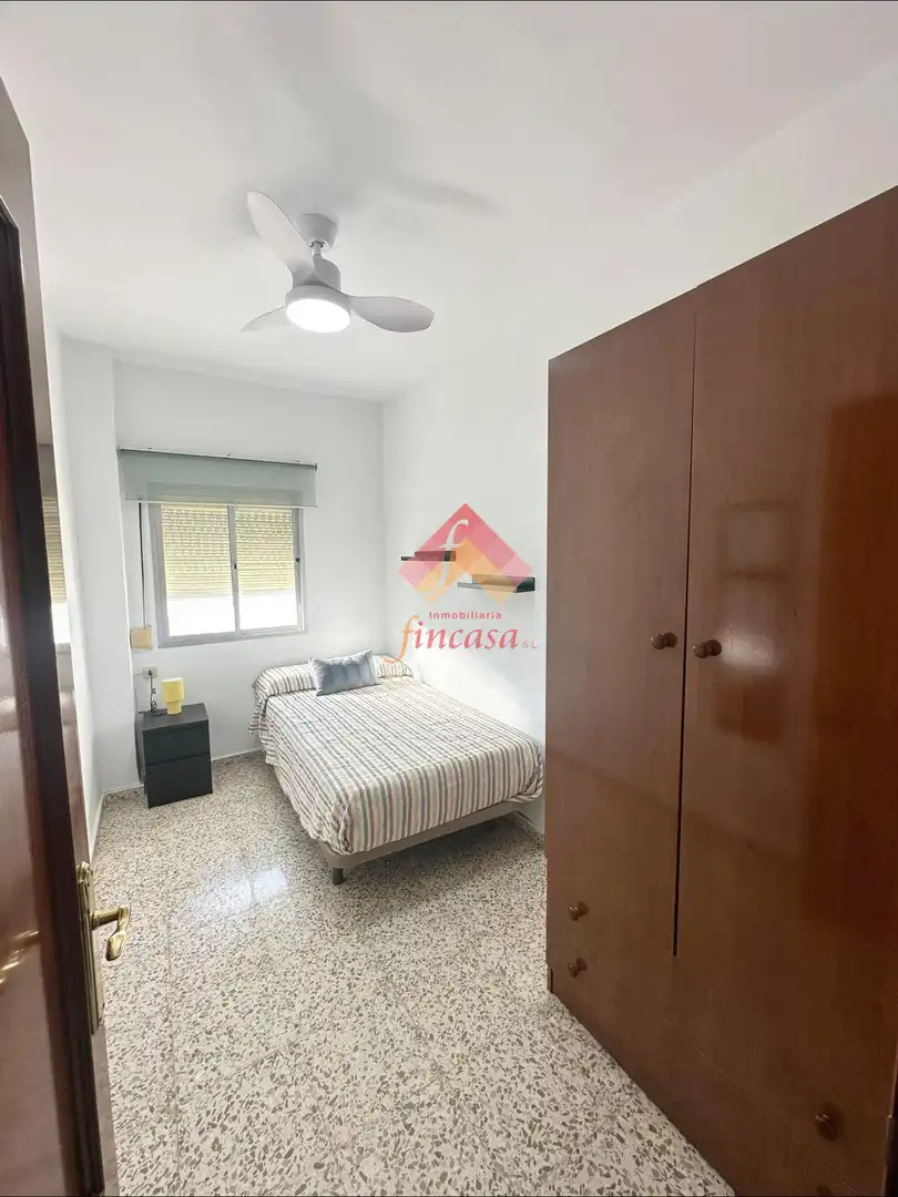 Habitación de Piso de alquiler en Ronda con Aire acondicionado, Amueblado y Balcón