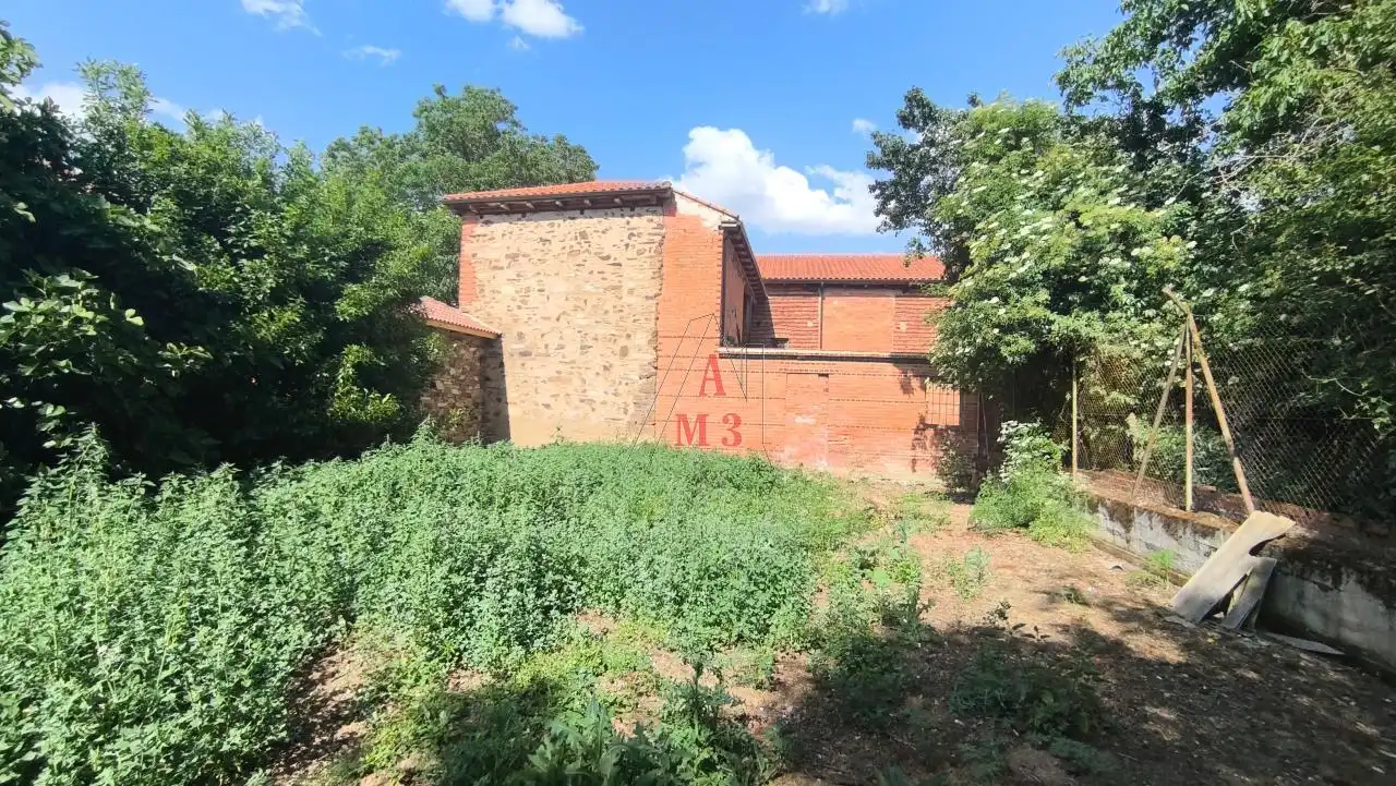 Finca rústica en venta en La Bañeza  con Jardín privado y Trastero