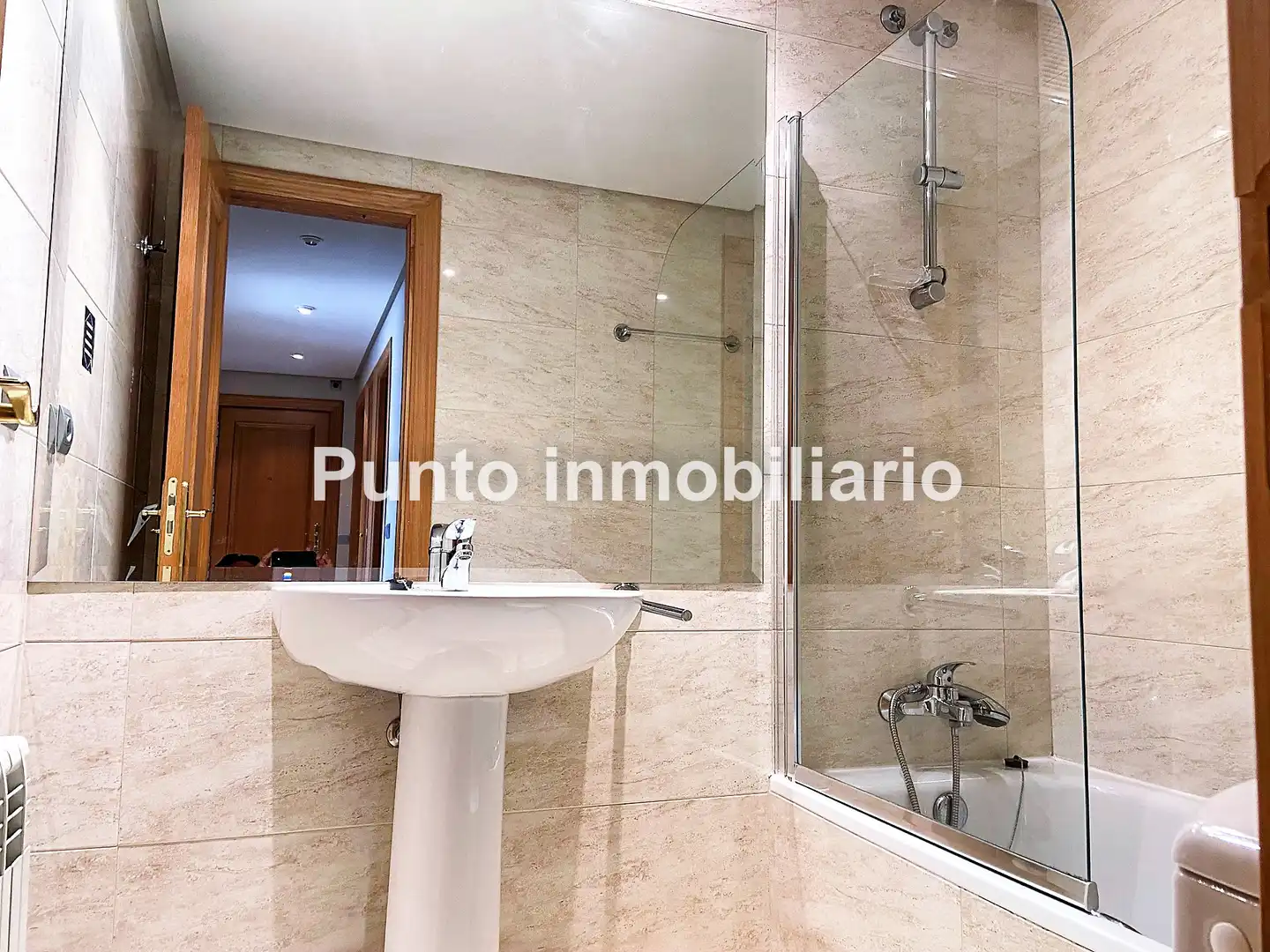 Bany de Pis de lloguer en Valladolid amb Calefacció, Traster i Piscina