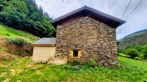 Foto 3 de Finca rústica en venta en San Pedro del Romeral, Cantabria