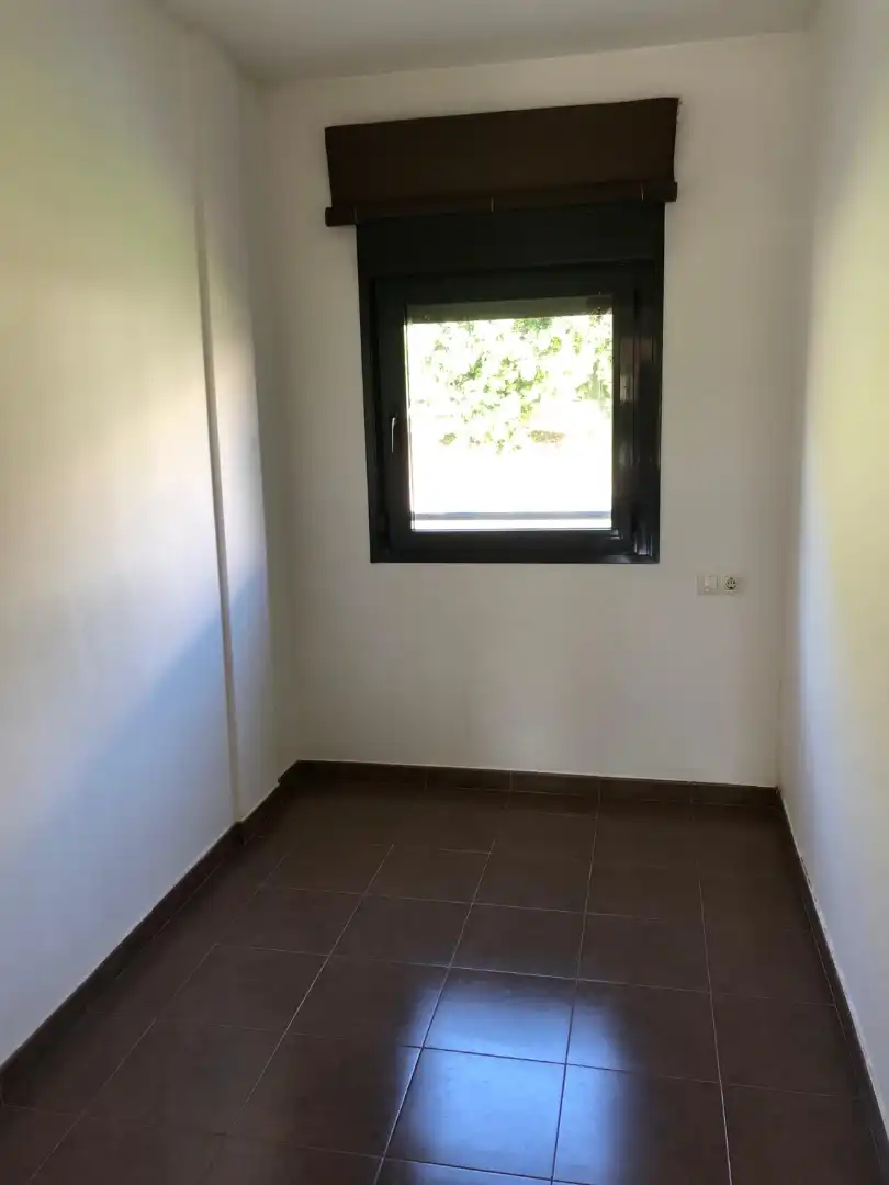Habitación de Casa adosada en venta en Gilet con Calefacción, Terraza y Horno