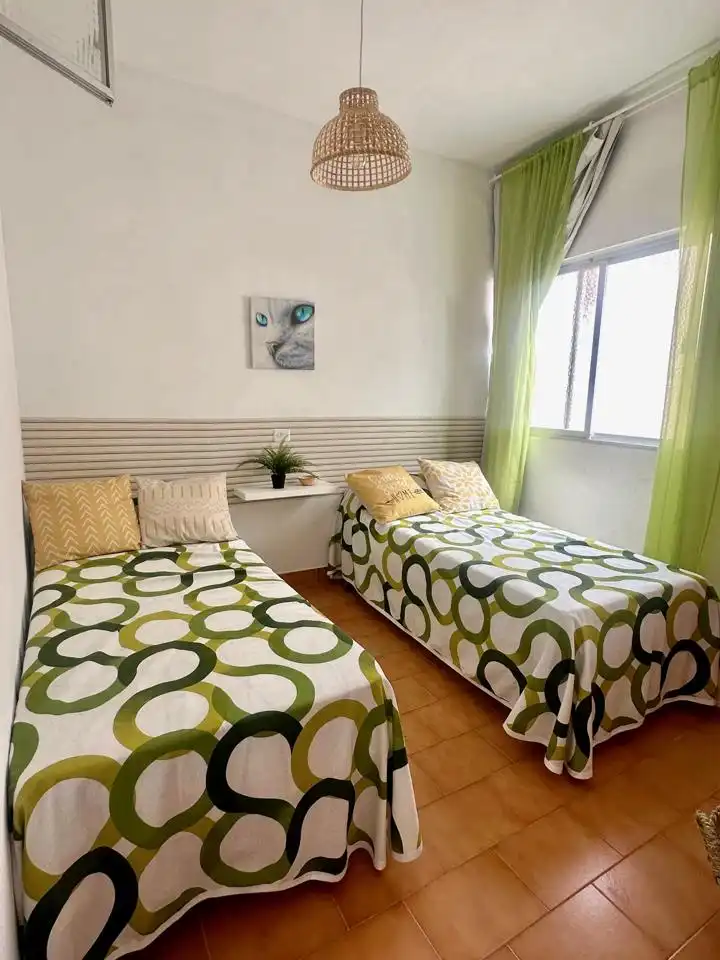 Habitación de Apartamento en venta en Almuñécar con Aire acondicionado, Amueblado y Balcón