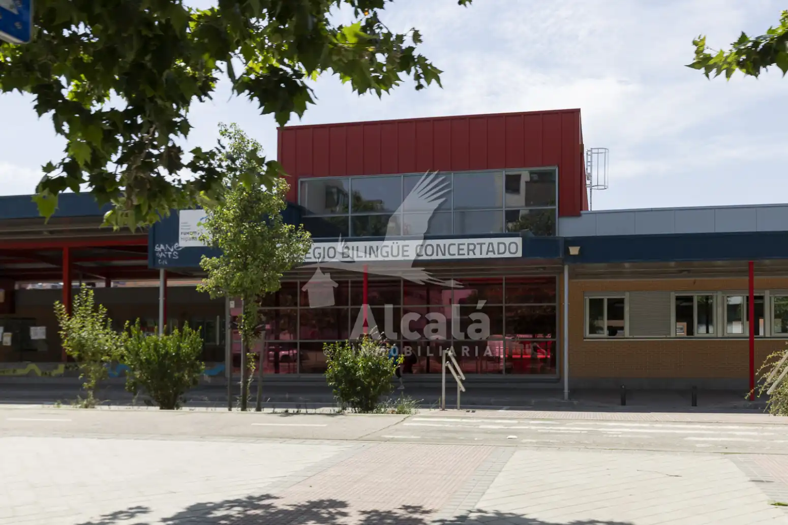 Vista exterior de Àtic en venda en Rivas-Vaciamadrid amb Aire condicionat, Calefacció i Jardí privat