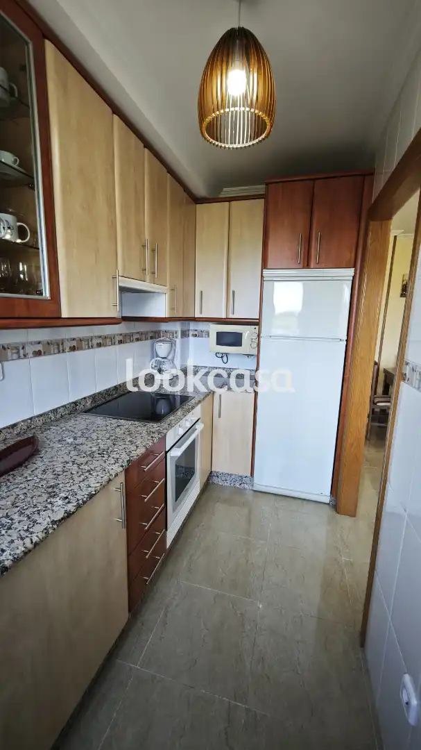 Cuina de Pis en venda en Sanxenxo amb Calefacció, Jardí privat i Parquet