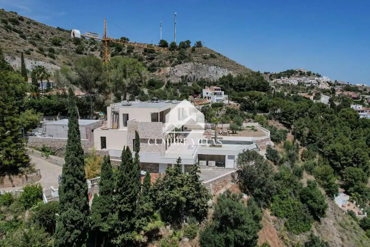 Vista exterior de Casa o chalet en venta en Almuñécar con Jardín privado y Terraza