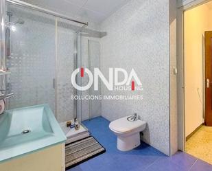 Bathroom of Flat to rent in Artesa de Segre  with Air Conditioner, Heating and Terrace