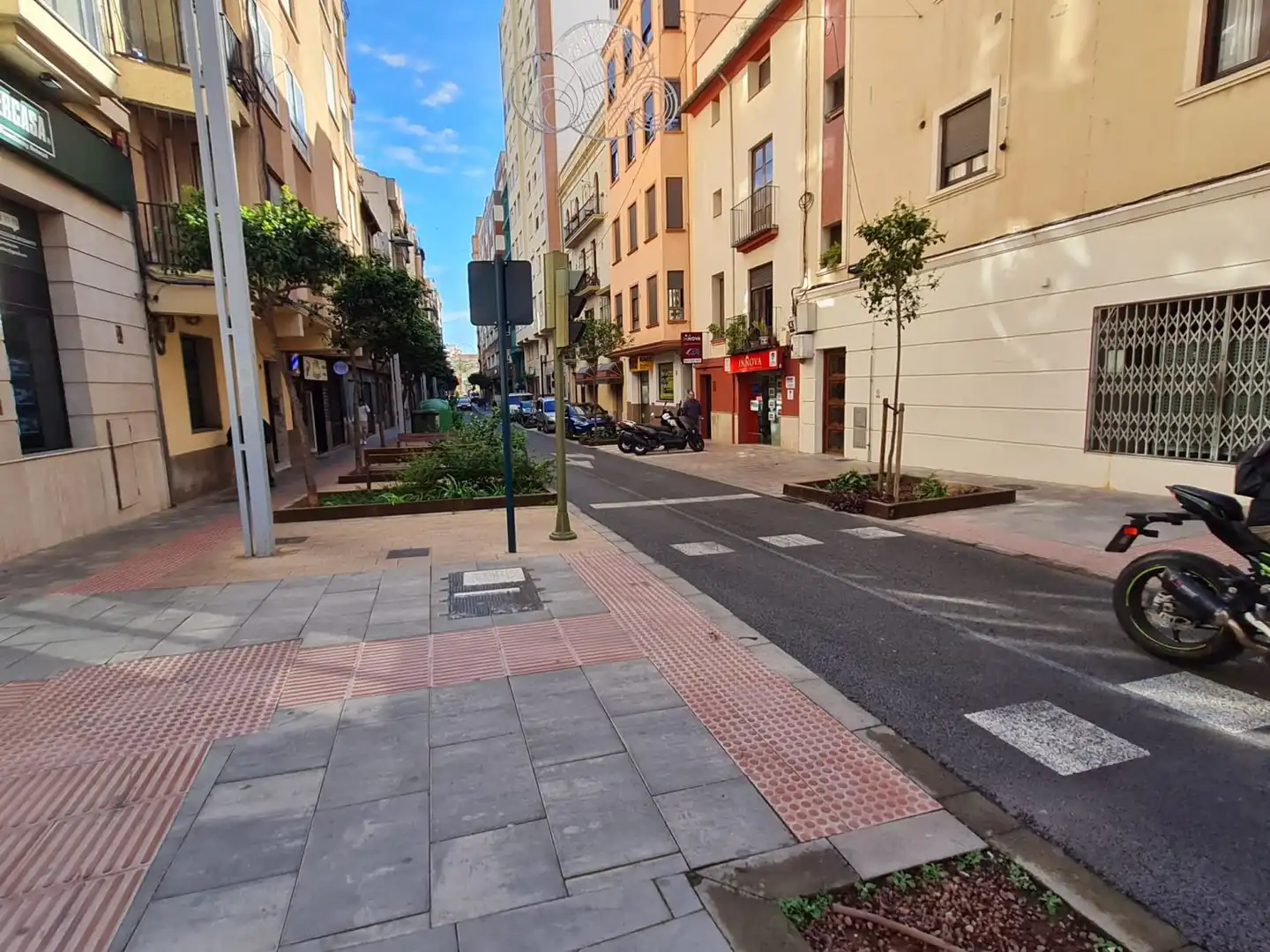 Exterior view of Office for rent in Castellón de la Plana / Castelló de la Plana  with Air Conditioner