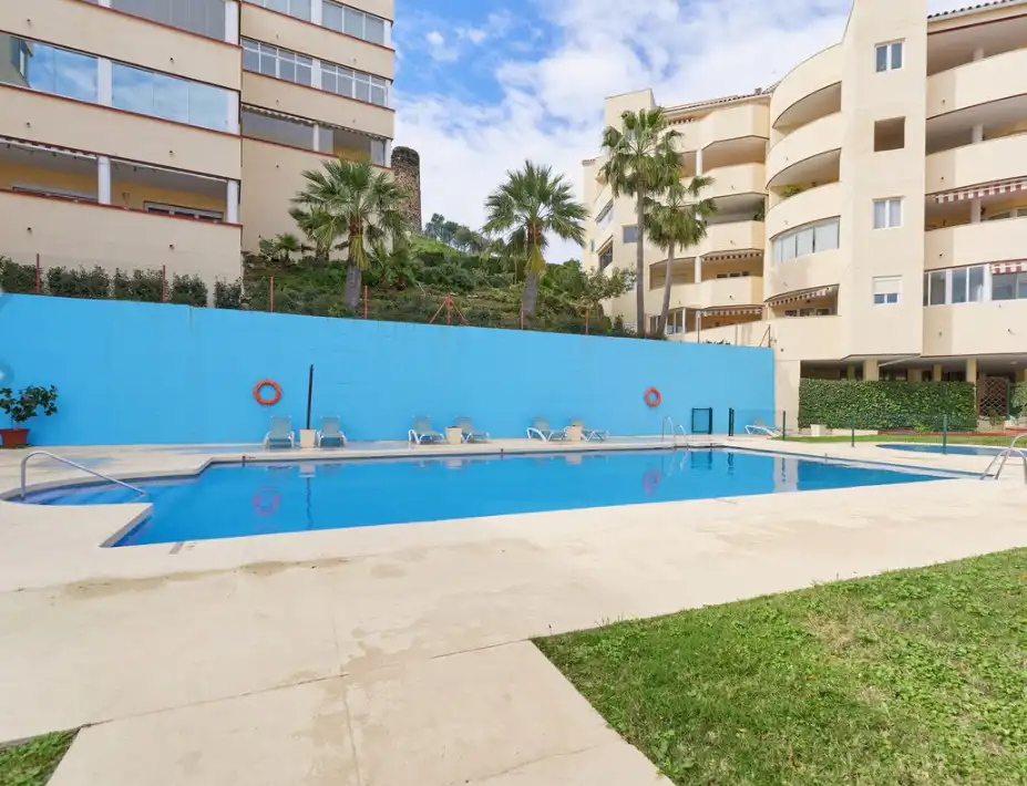 Flat with pool for sale in Torrequebrada, imagen 17