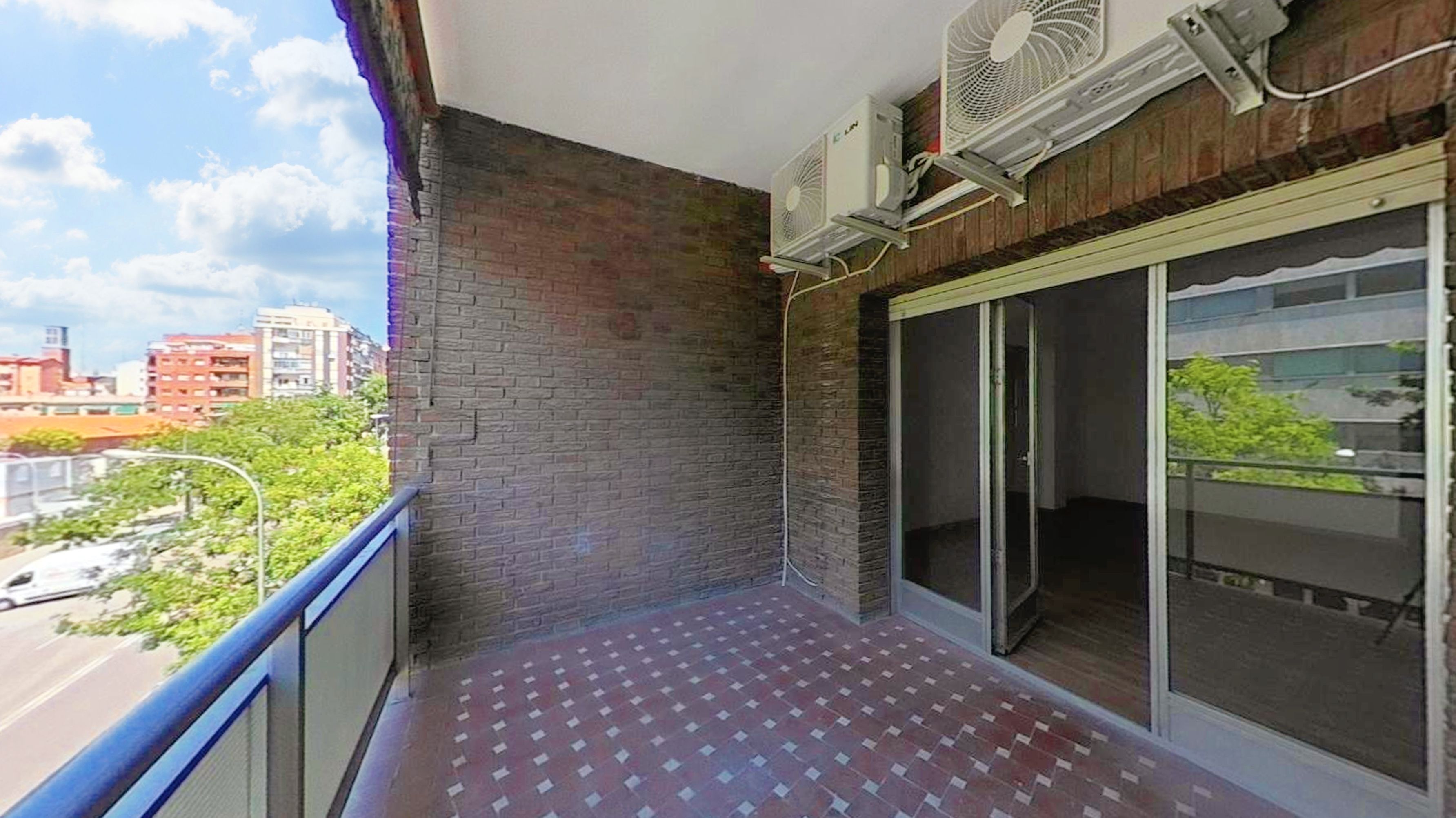 Balcony of Flat for sale in  Madrid Capital  with Heating, Terrace and Oven