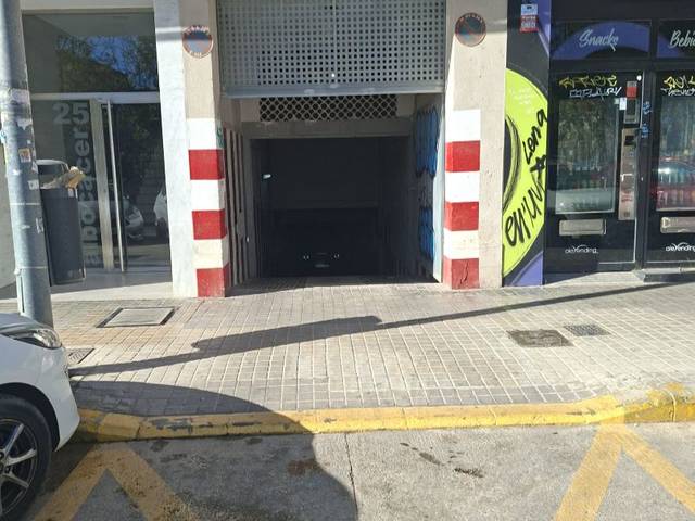 Garaje en Alquiler en Carrer d'Albocàsser, 25 en Barrio de Benimaclet