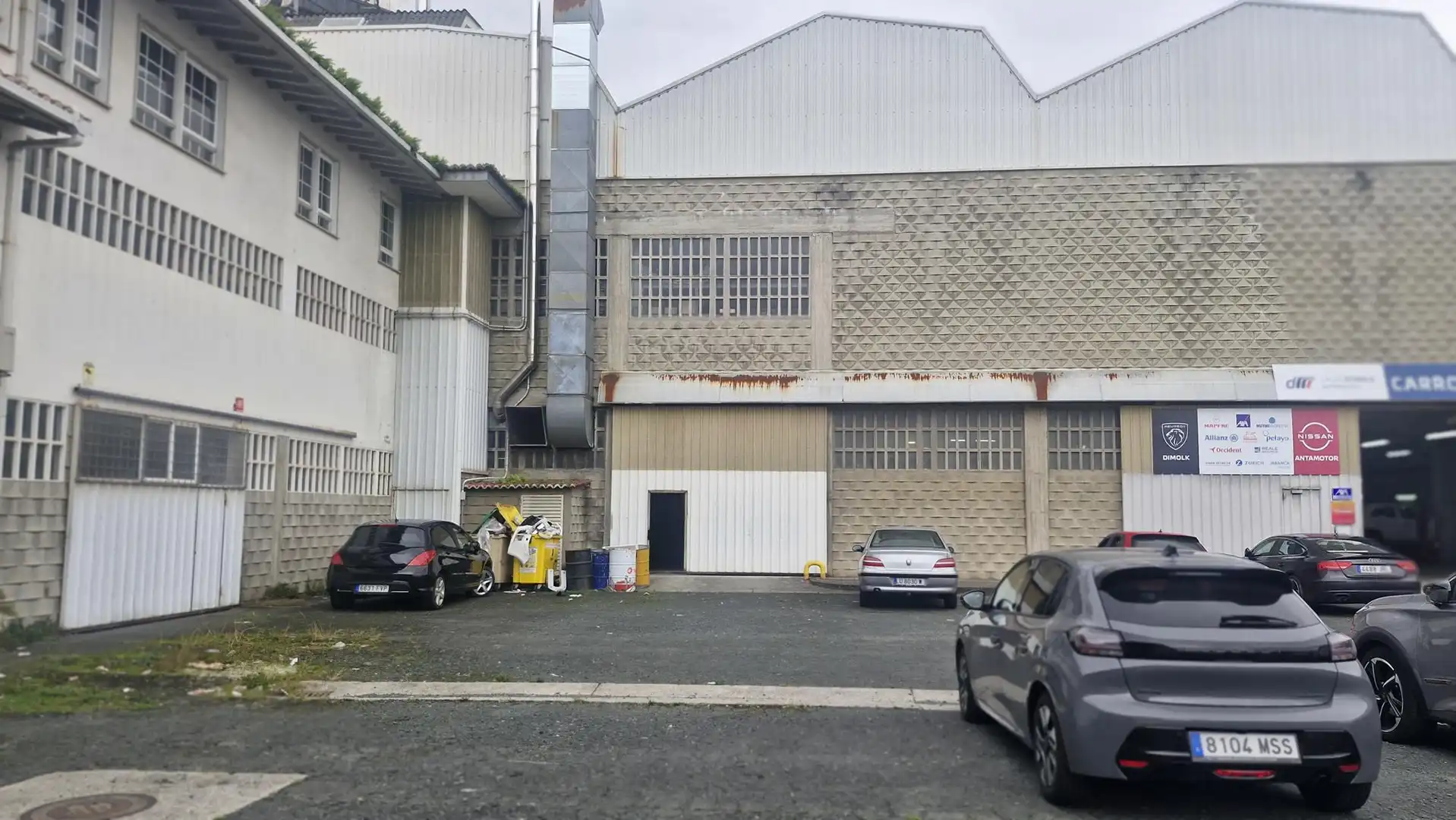 Vista exterior de Nau industrial de lloguer en Narón
