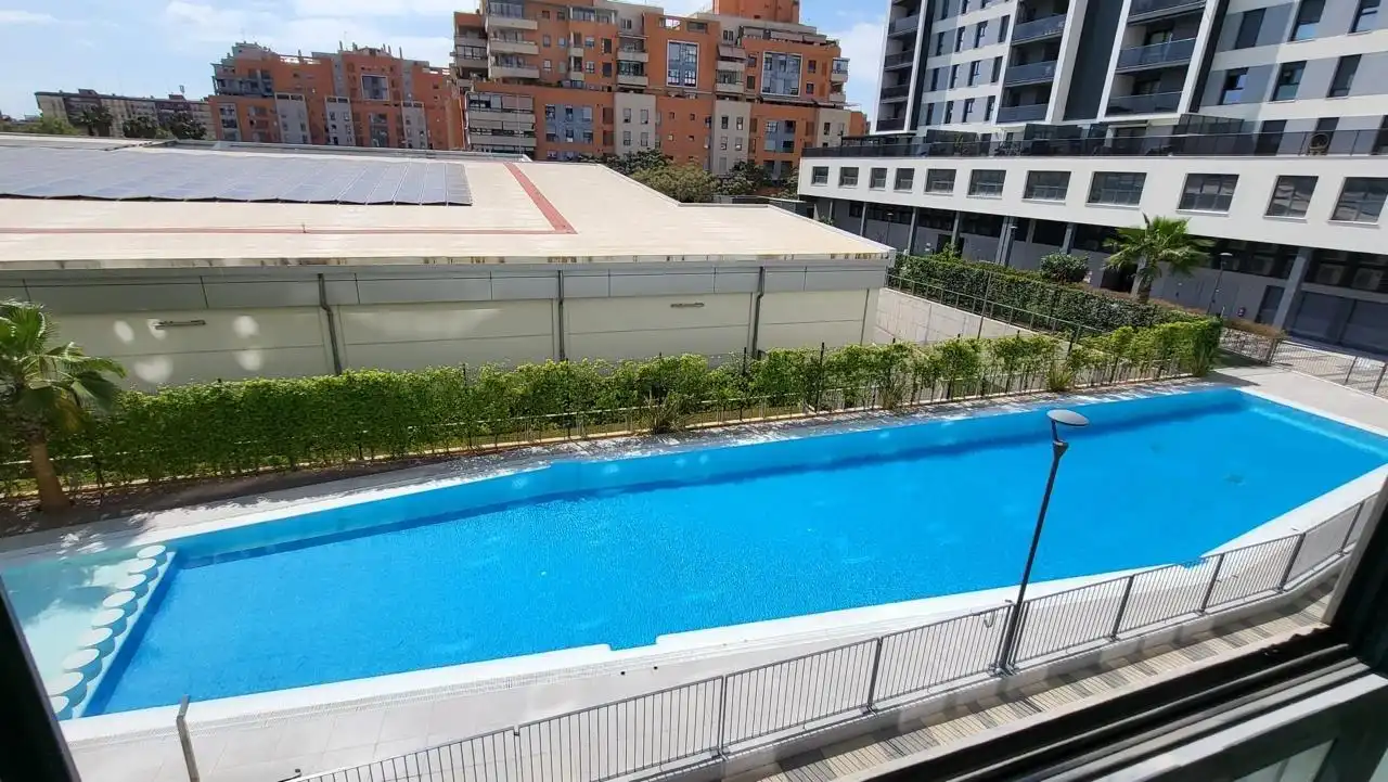 Piscina de Planta baixa en venda en Valencia amb Aire condicionat, Piscina i Moblat