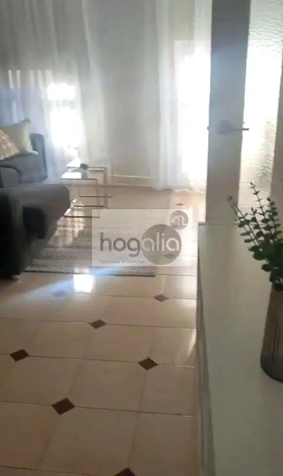 Piso de alquiler en Sevilla con Aire acondicionado, Amueblado y Balcón