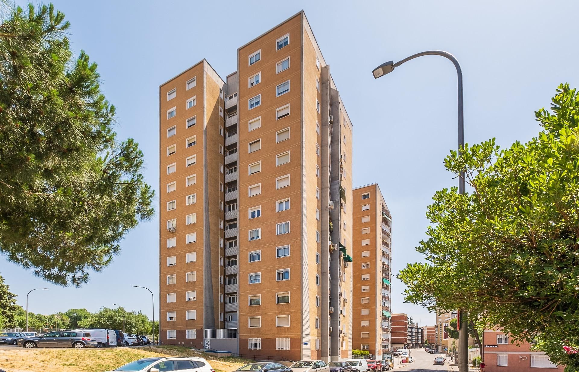 Vista exterior de Pis en venda en  Madrid Capital amb Calefacció i Parquet