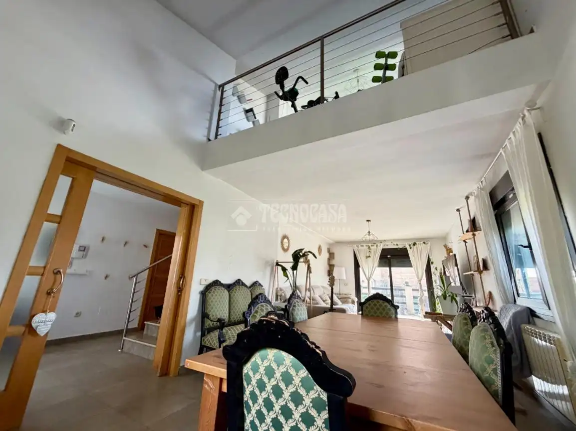 Sala de estar de Casa o chalet en venta en Serracines con Calefacción y Jardín privado