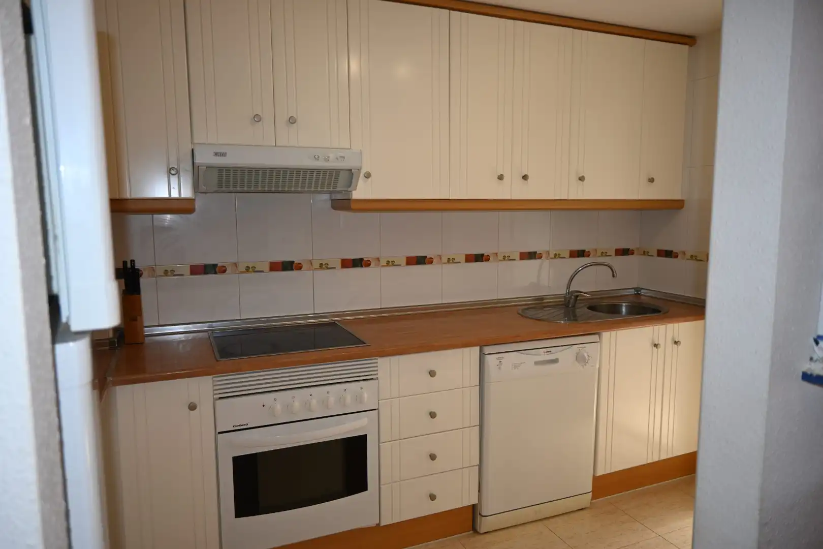 Cocina de Apartamento en venta en La Manga del Mar Menor con Terraza, Amueblado y Horno