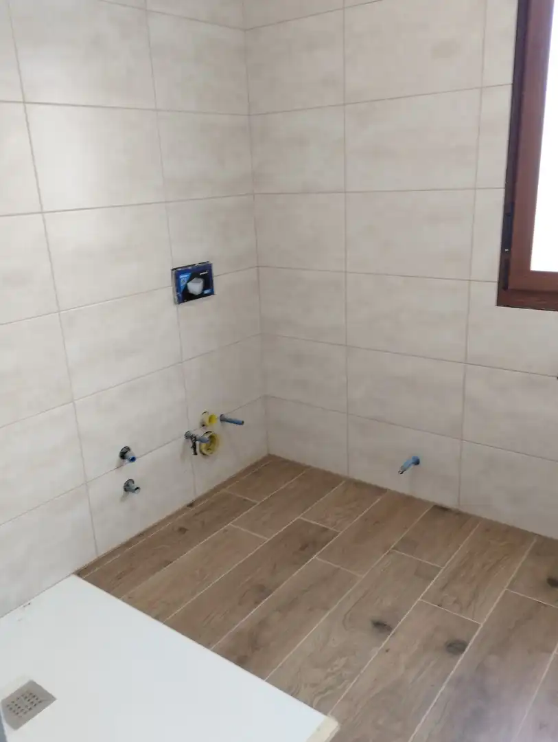 Bany de Casa o xalet en venda en Coristanco amb Jardí privat, Terrassa i Balcó