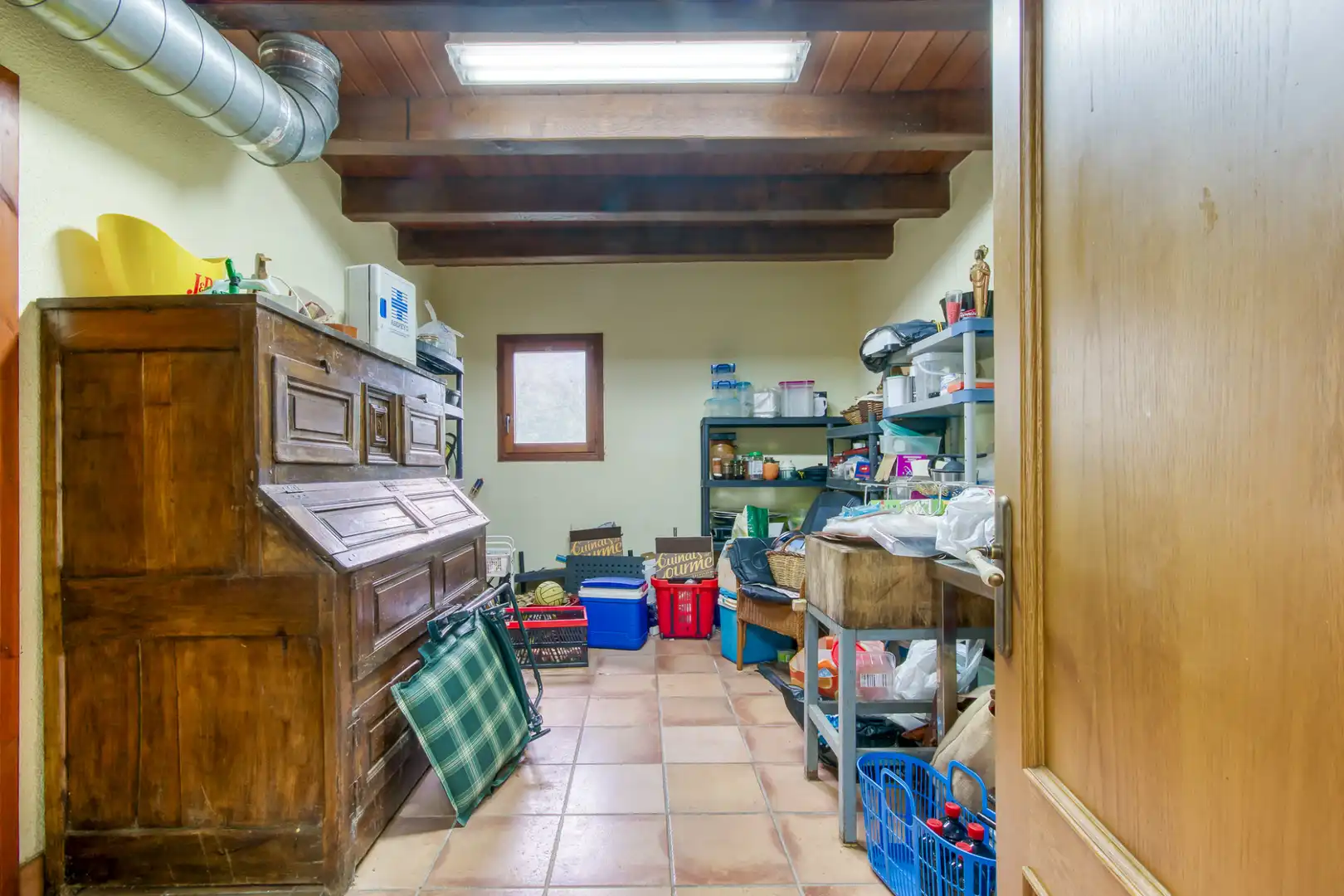 Country house zum Verkauf in Sant Joan Les Fonts mit Klimaanlage, Heizung und Privatgarten