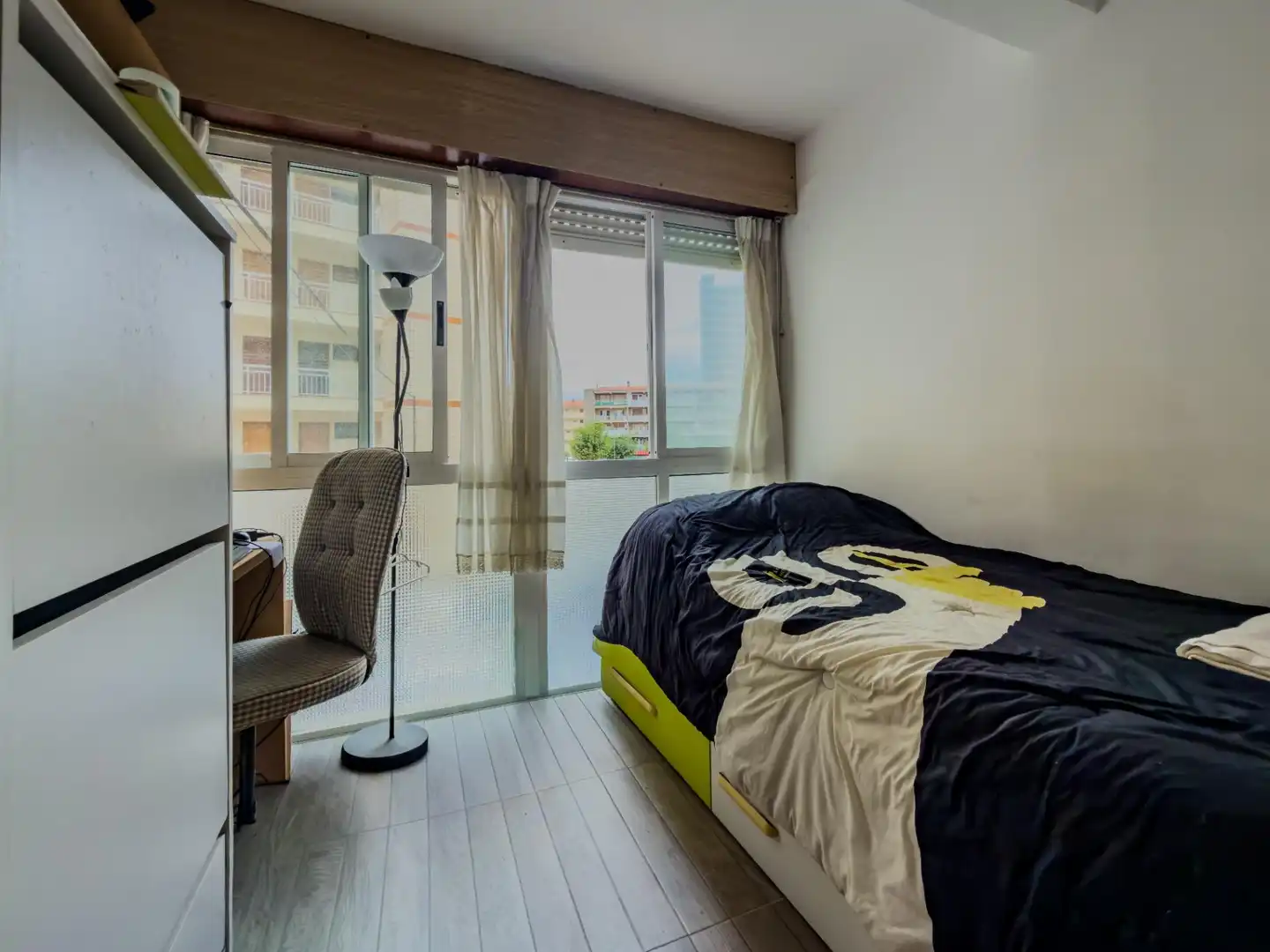 Bedroom of Apartments for sale in Laredo