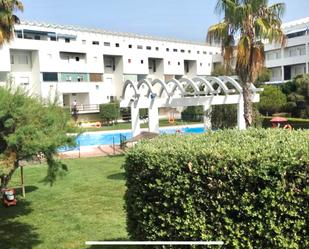 Piscina de Casa adosada en venda en Rota amb Aire condicionat, Moblat i Piscina comunitària