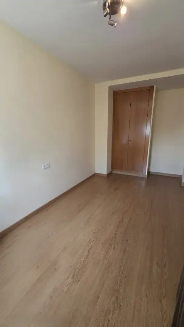 Habitación de Piso en venta en Valencia con Aire acondicionado, Parquet y Horno