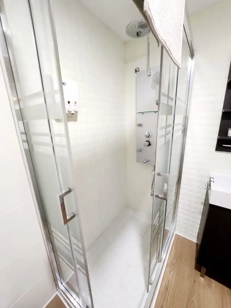 Badezimmer von Wohnung zur Miete in Torremolinos mit Möbliert, Haustiere erlaubt und Gemeinschaftspool