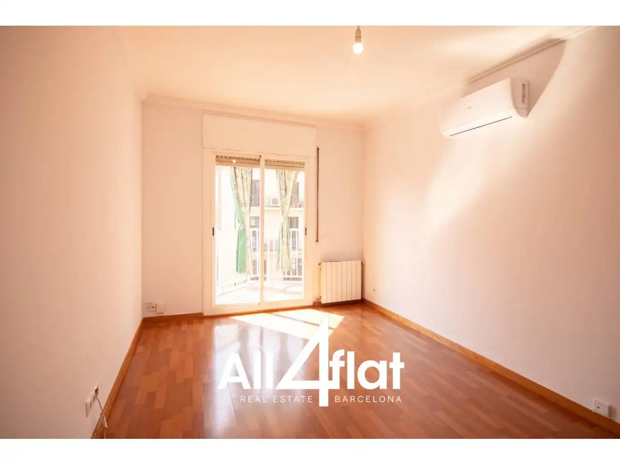 Flat with terrace for sale in Calle Rosselló, imagen 7
