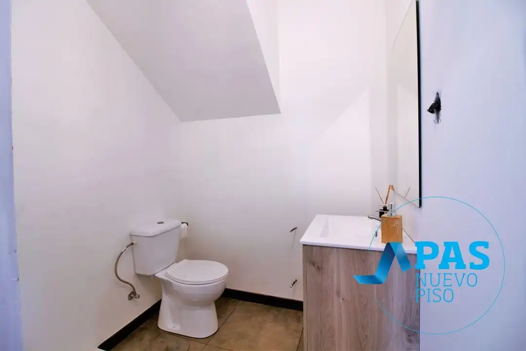 Badezimmer von Haus oder Chalet zum Verkauf in Santander mit Privatgarten, Parkett und Terrasse