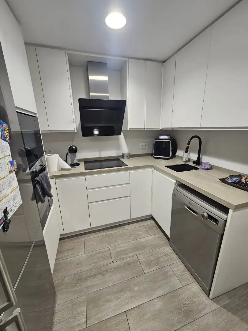 Cocina de Piso en venta en Vilanova i la Geltrú con Aire acondicionado y Terraza