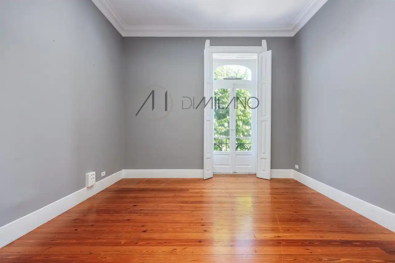Flat with lift for sale in Montero Ríos, imagen 18