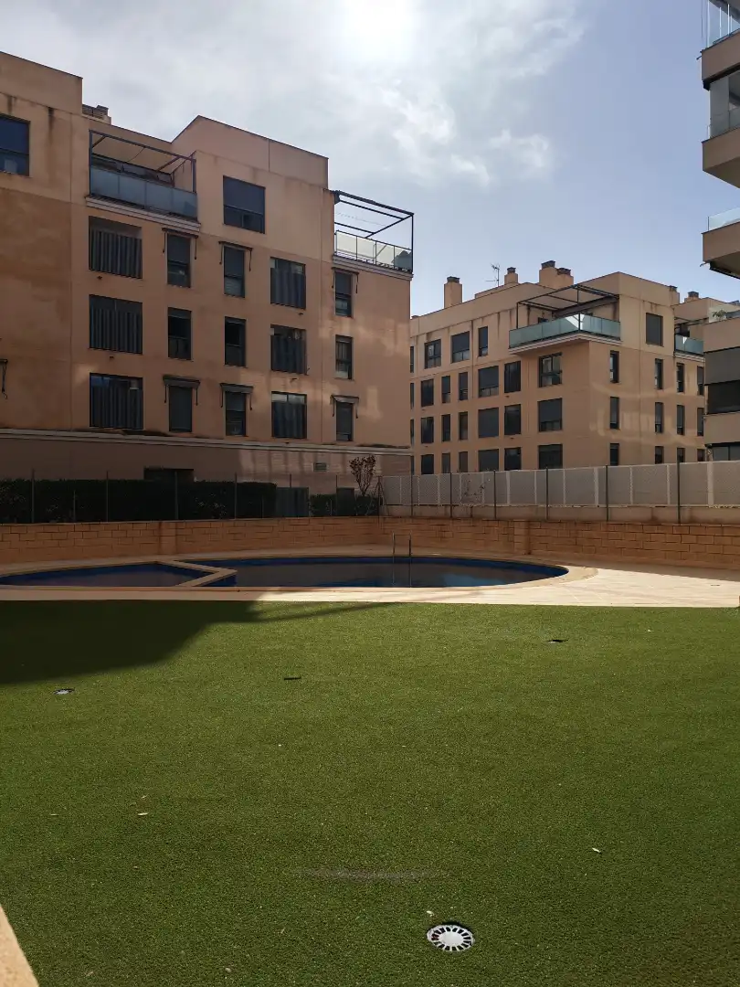 Swimming pool of Attic for sale in Elche / Elx  with Air Conditioner, Parquet flooring and Terrace