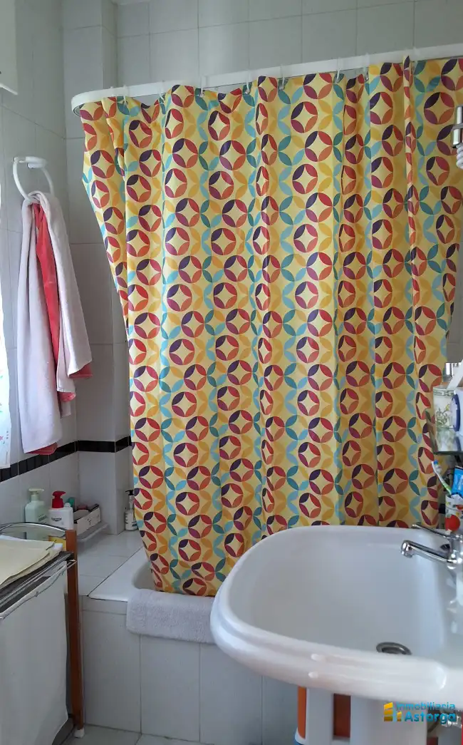 Baño de Casa o chalet en venta en Astorga con Calefacción, Jardín privado y Parquet